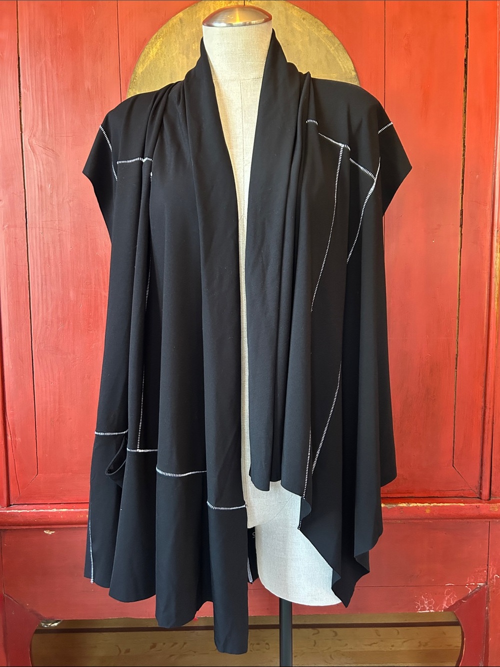 Ozai N Ku Contrast Stitch Open Front Sleeveless Asymmetrical Cardigan, Size XL